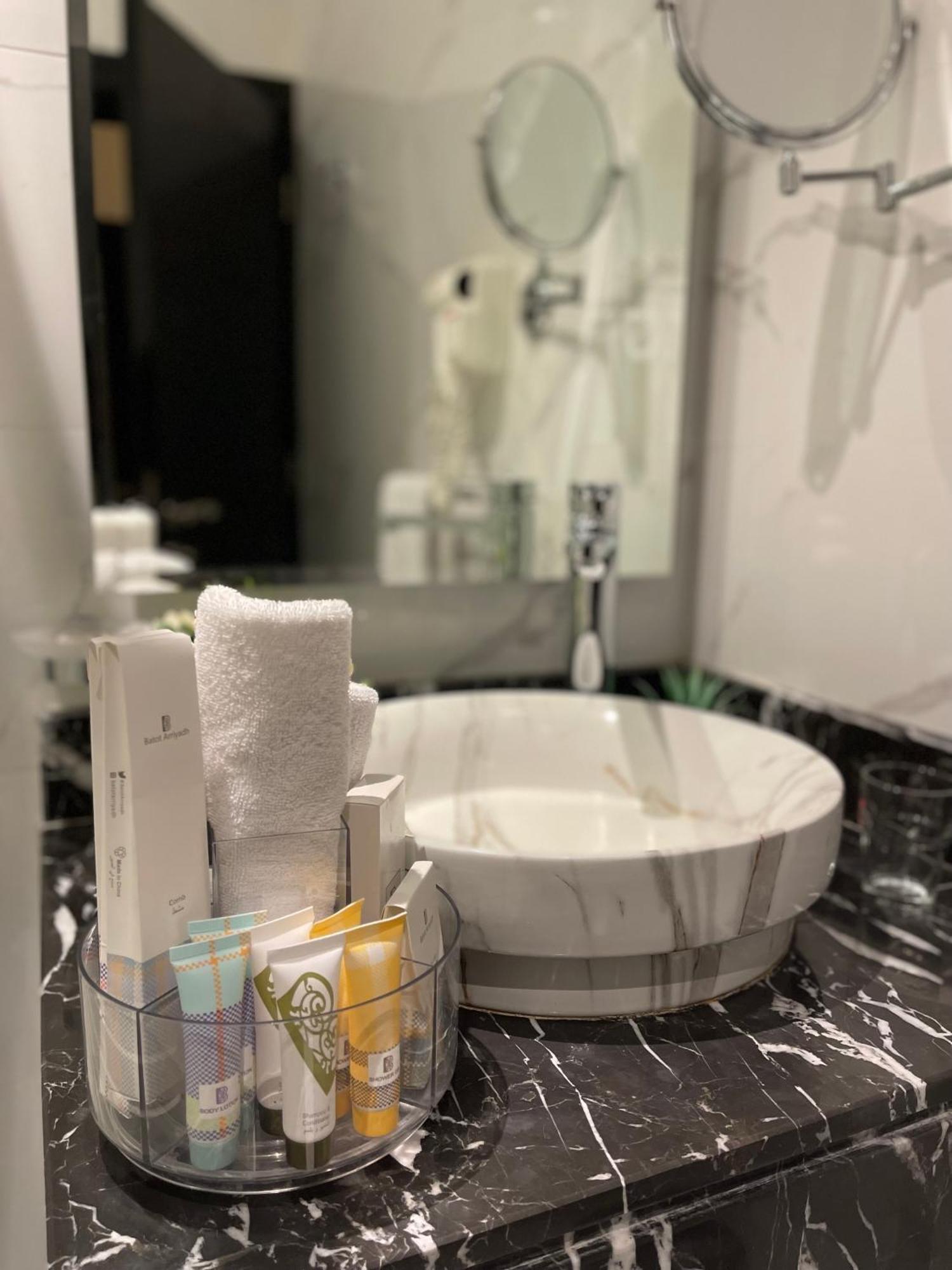 Private Oasis: Modern Self-check-in Apartment Riyadh