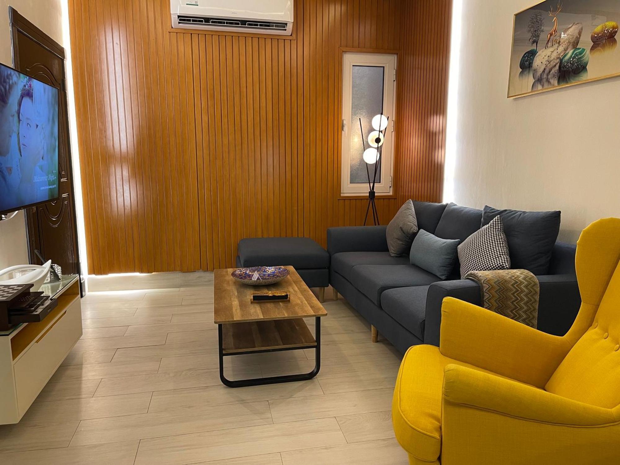 Private Oasis: Modern Self-check-in Apartment